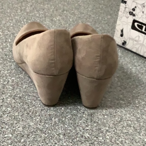 Chinese Laundry Nima Wedge Heels, 10M - Picture 3 of 5